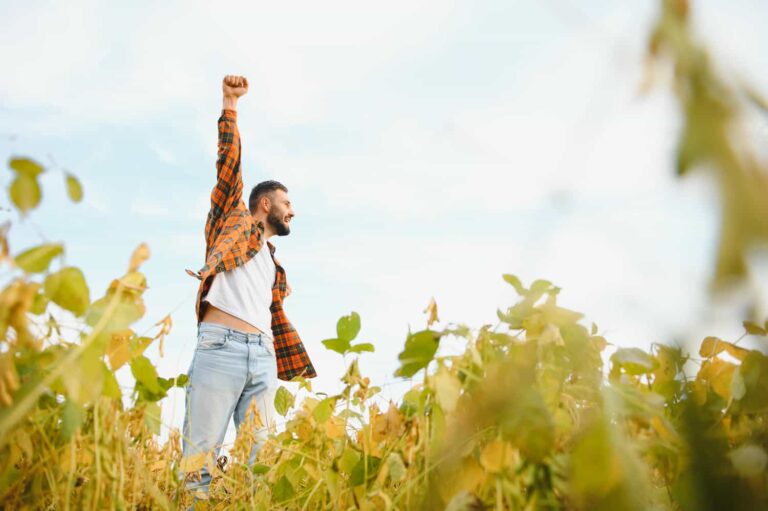 carefree-agronomist-inspecting-soya-bean-crops